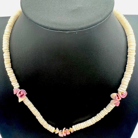 Vintage White & Pink Shell Necklace.  A25 - Picture 1 of 8